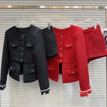 Зимние комплекты из красного твида 2023, Женский комплект из двух предметов, Новый Классический пуховик в цветочек, короткое пальто с разрезом + шорты, Элегантные женские костюмы